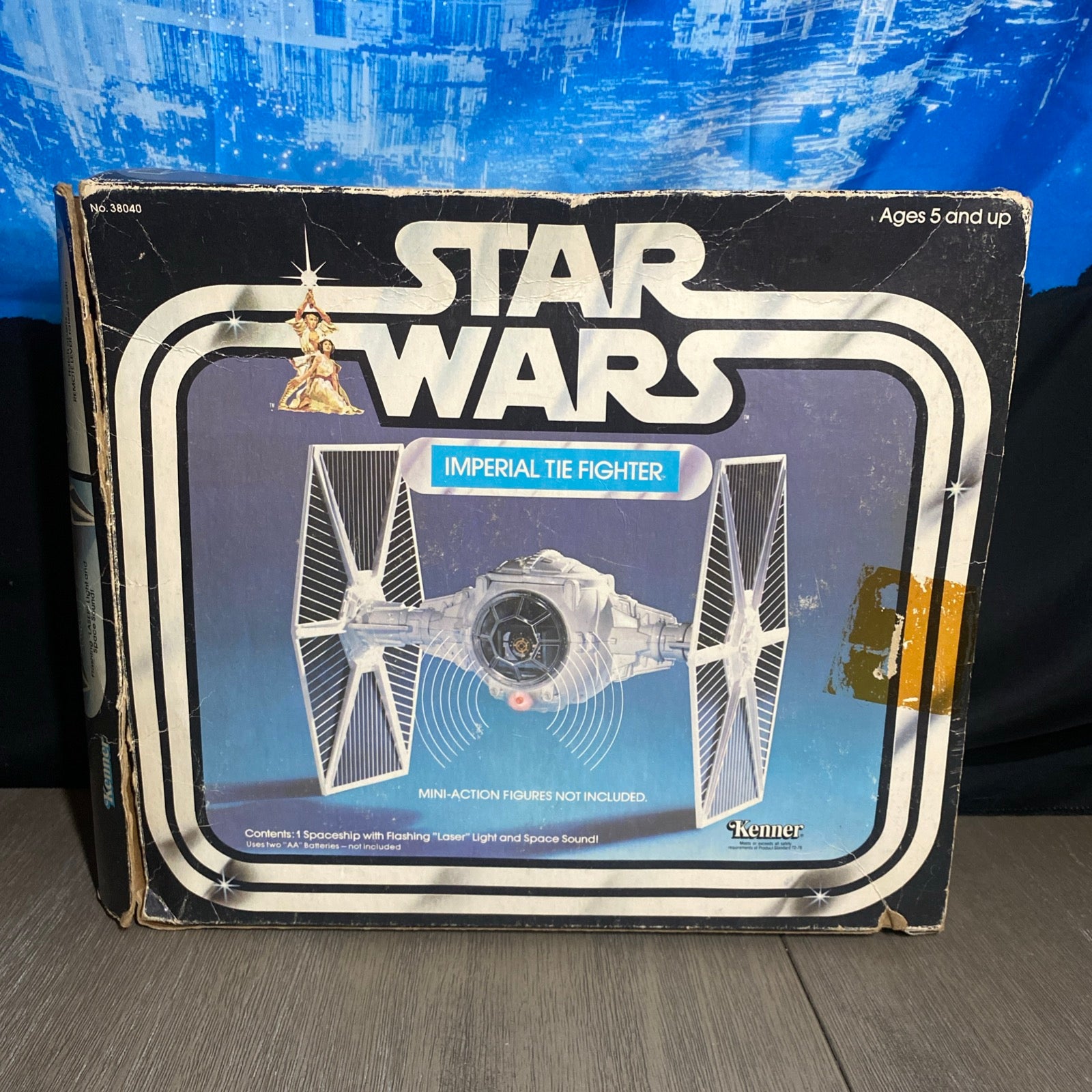 Vintage 1978 Star Wars Imperial Tie Fighter Complete Box and Instructions - Lights Work!